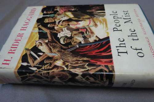 H. Rider Haggard. The people of the Mist. (Macdonald Illustrated edition).